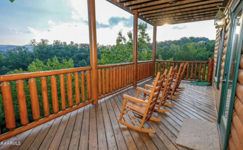 1941 Starr View Dr, Sevierville, TN 37876