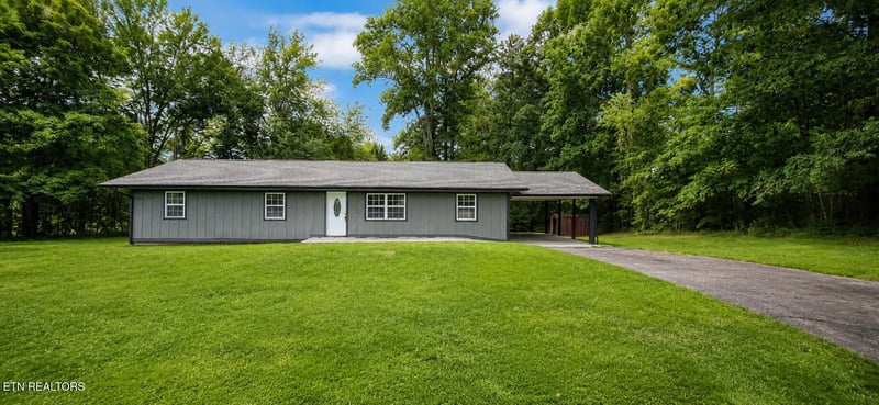 1941 W 3rd Ave, Oneida, TN 37841