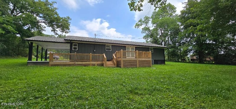 1941 W 3rd Ave, Oneida, TN 37841