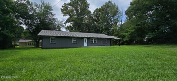 1941 W 3rd Ave, Oneida, TN 37841
