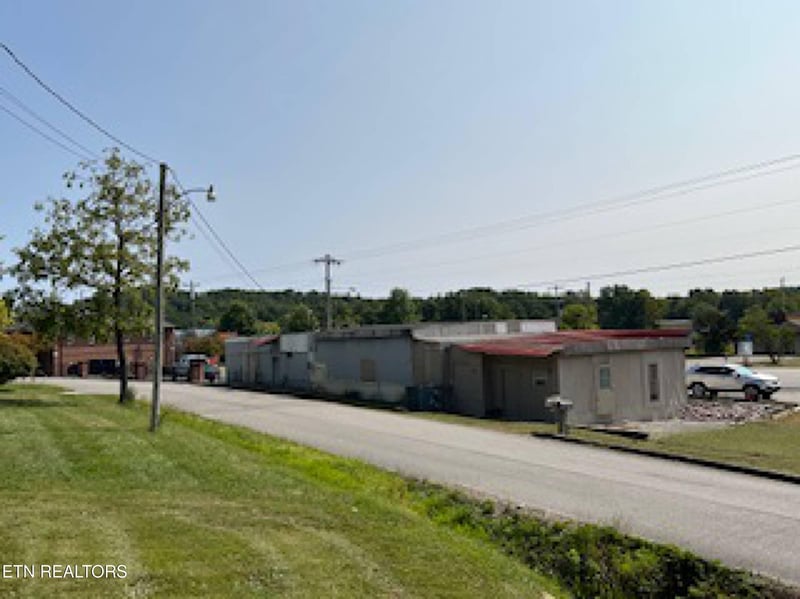 19421 Alberta St, Oneida, TN 37841