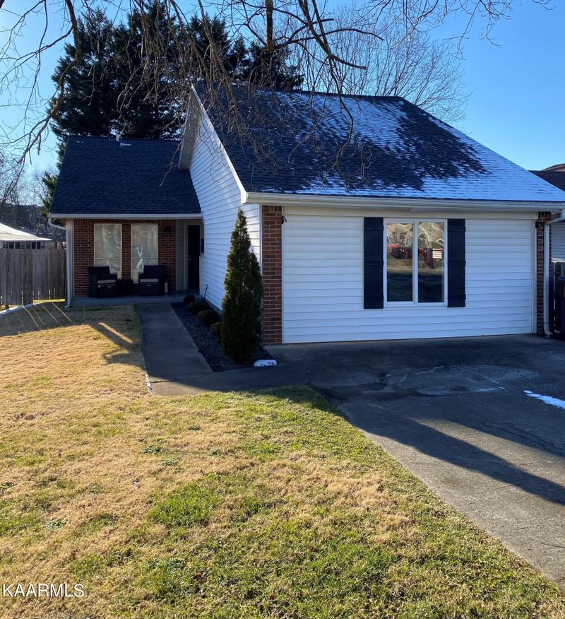 1943 Victoria Ln, Alcoa, TN 37701