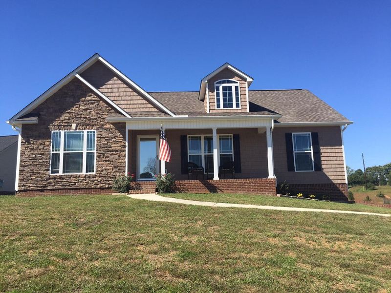 1945 Brights View Ln, Morristown, TN 37814