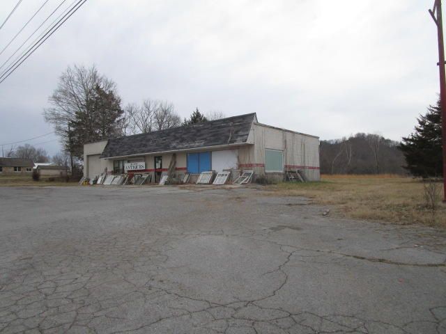 1945 Lee Hwy, Blaine, TN 37709