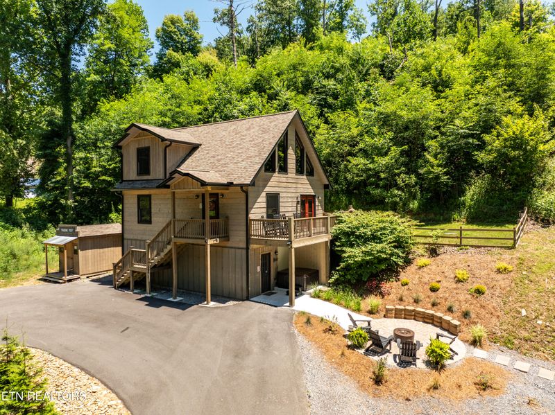 1945 Little Cove Rd, Sevierville, TN 37862
