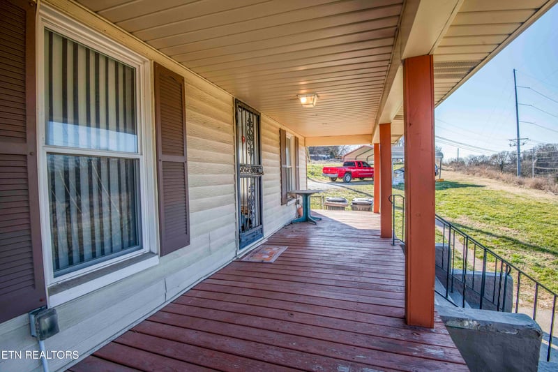 1945 Massachusetts Ave, Knoxville, TN 37921
