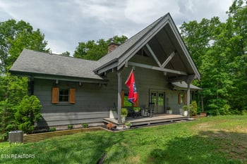 1948 Grouse Top Rd, Walland, TN 37886
