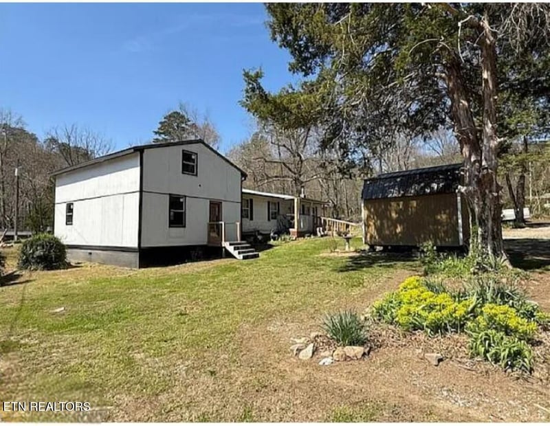 1949 Bluff Mountain Rd, Sevierville, TN 37876