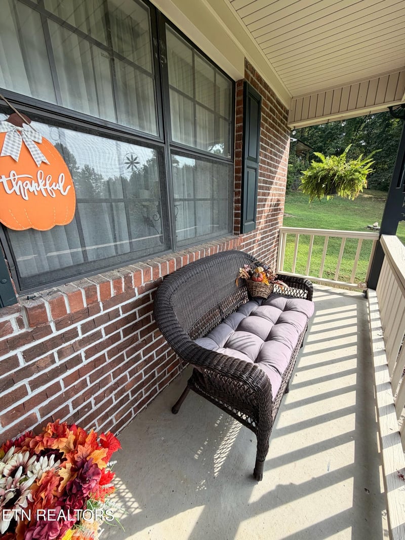 195 Booker Rd, Maynardville, TN 37807
