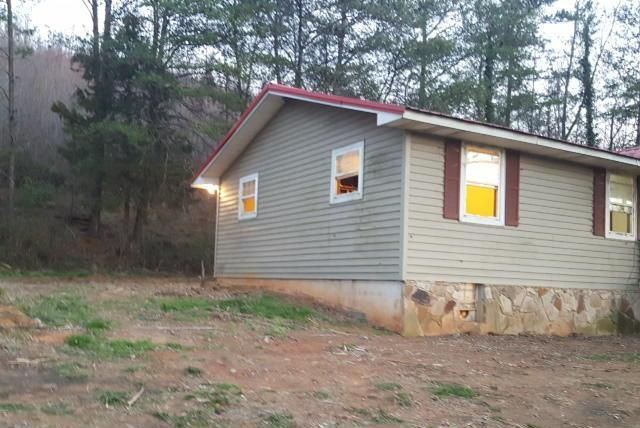 195 County Road 290 Rd, Philadelphia, TN 37846