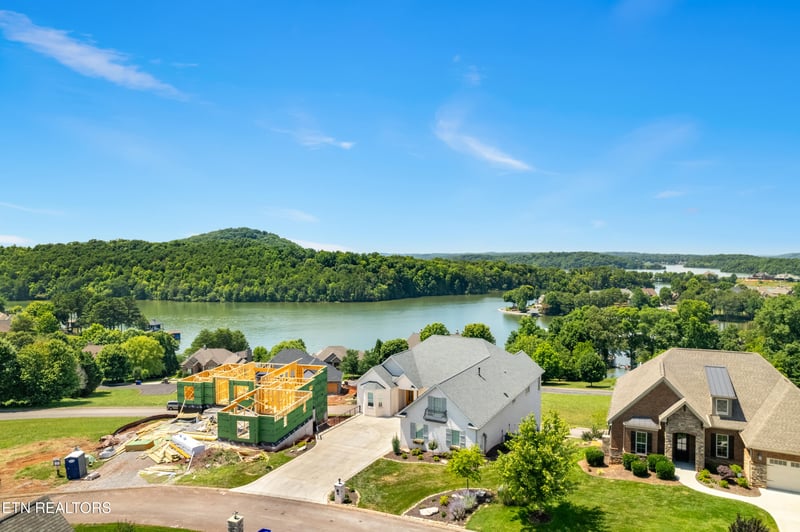 195 Hummingbird Dr, Vonore, TN 37885