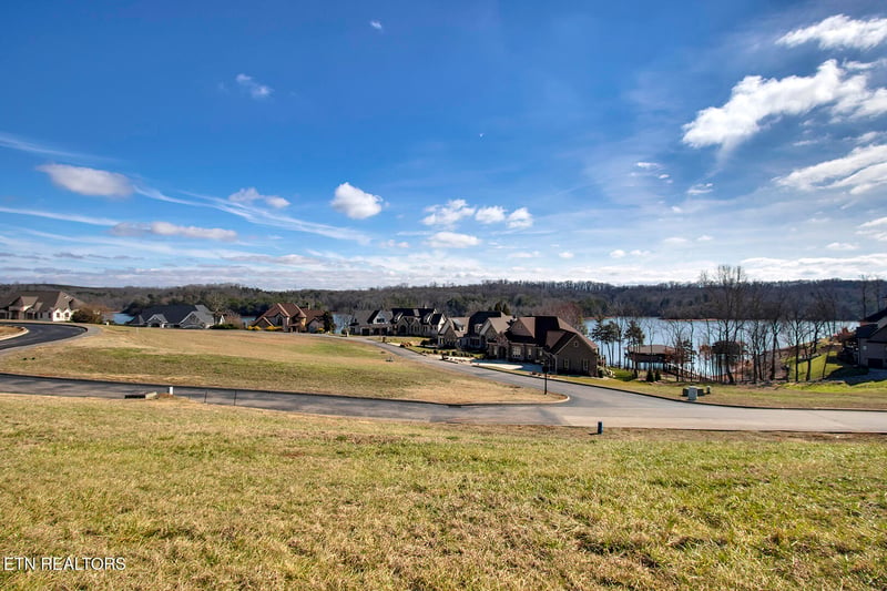 195 Killdeer Dr, Vonore, TN 37885
