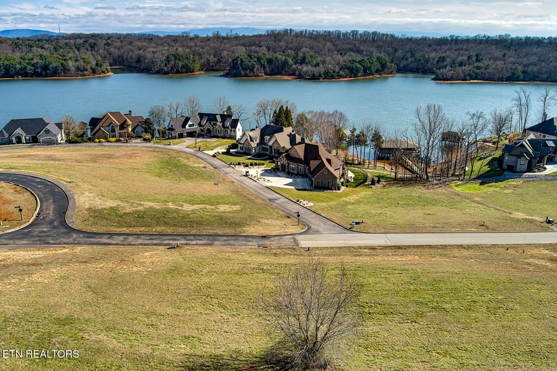 195 Killdeer Dr, Vonore, TN 37885