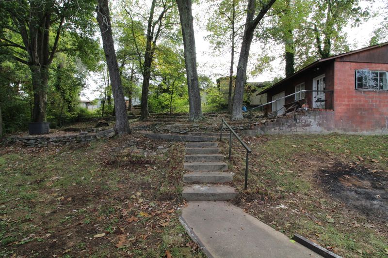 195 Manhattan Ave, Oak Ridge, TN 37830