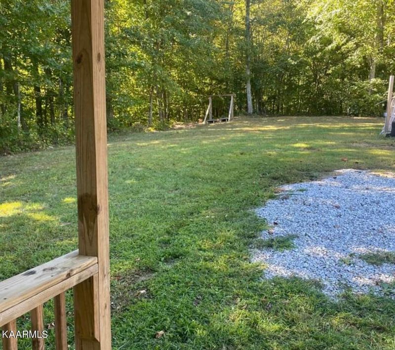 195 Parkview Dr, Oneida, TN 37841