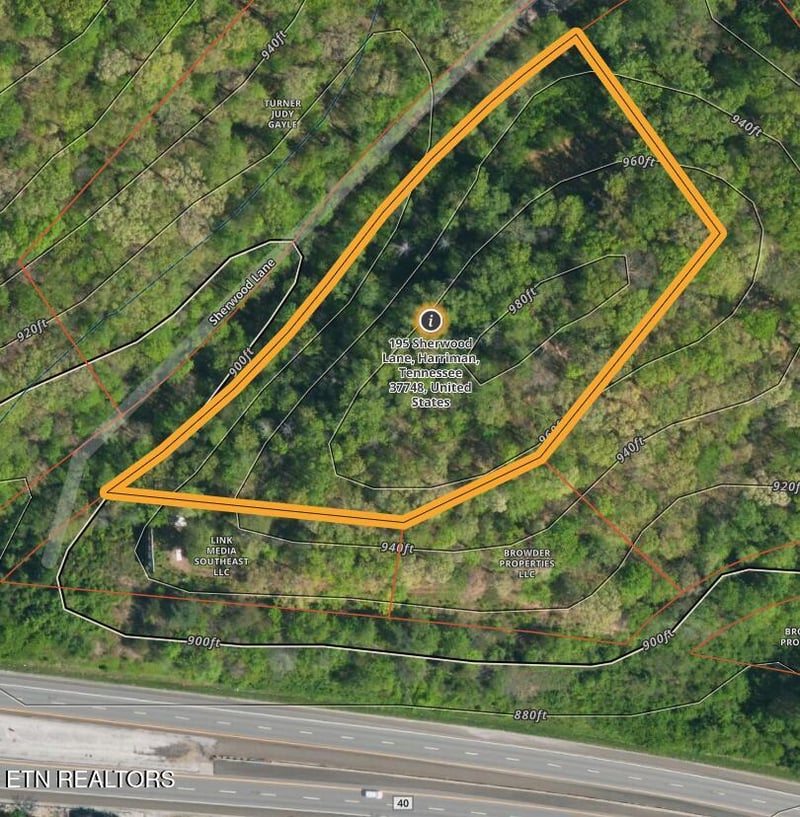 195 Sherwood Ln, Harriman, TN 37748