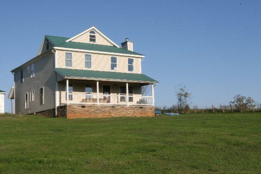 1950 Sinking Creek Rd, Greenback, TN 37742