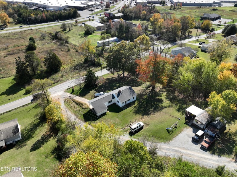 1951 Old Callahan Dr, Knoxville, TN 37912