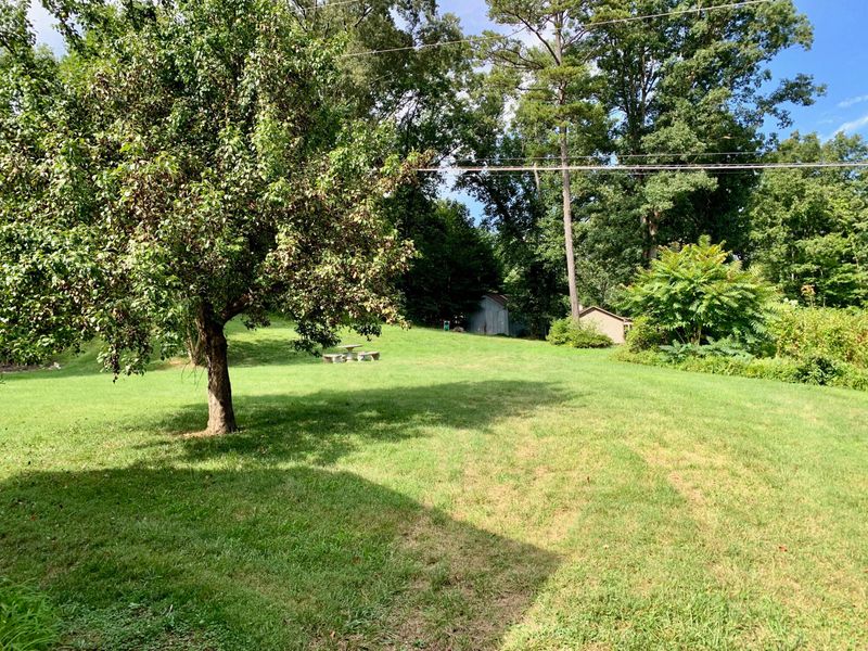 1955 Clinton Hwy, Clinton, TN 37716