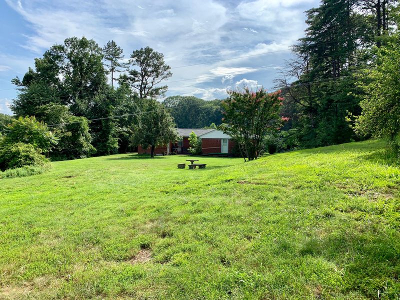1955 Clinton Hwy, Clinton, TN 37716