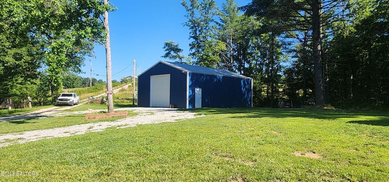 1955 Terry Rd, Oneida, TN 37841