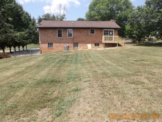 1956 Leia Dr, Morristown, TN 37814