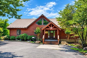 1959 Blackthorn Tr, Sevierville, TN 37876