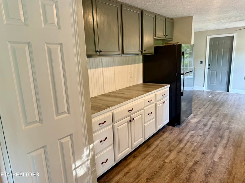 196 Bob Payne Rd, Tellico Plains, TN 37385
