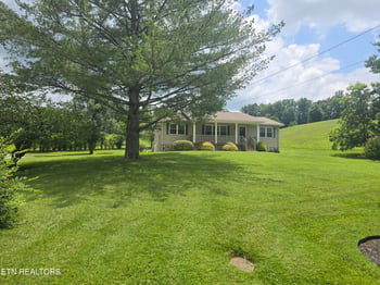 196 Church Rd, Lafollette, TN 37766