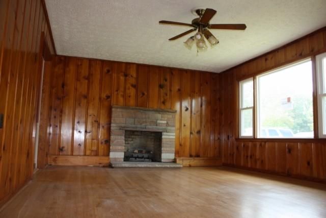 196 Halstead Dr, Crossville, TN 38555