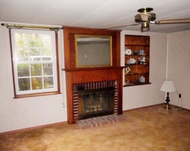 196 Oak Cir, Norris, TN 37828