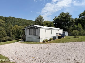 196 Pine Crest Dr, Maynardville, TN 37807