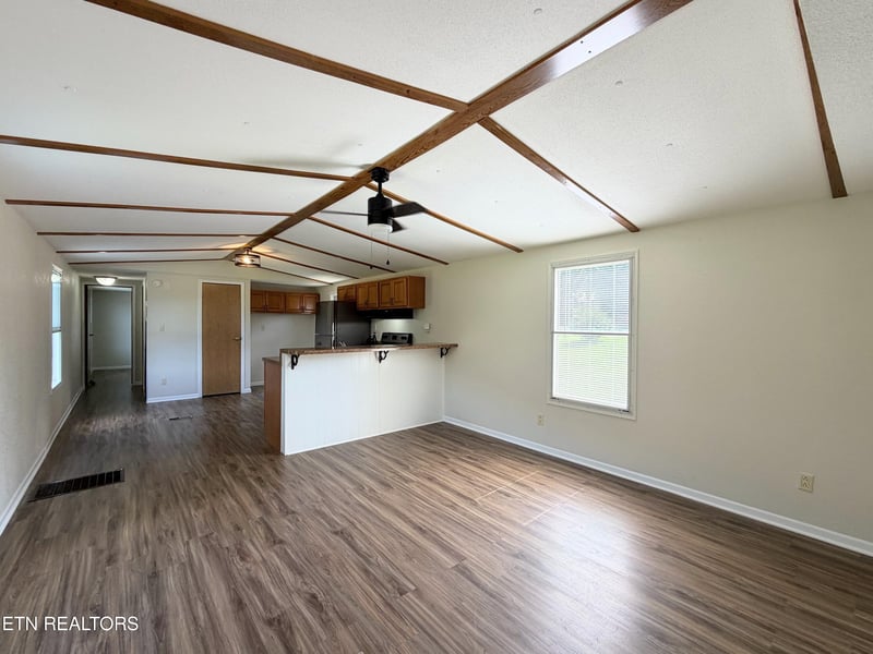 196 Pine Crest Dr, Maynardville, TN 37807