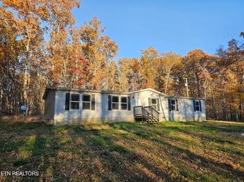 196 Red Hill Rd, Sunbright, TN 37872