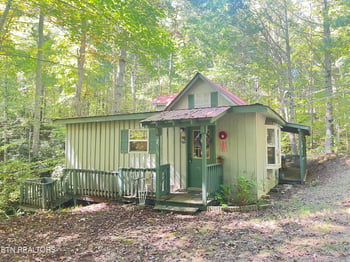 196 Roberts Ln, Tellico Plains, TN 37385