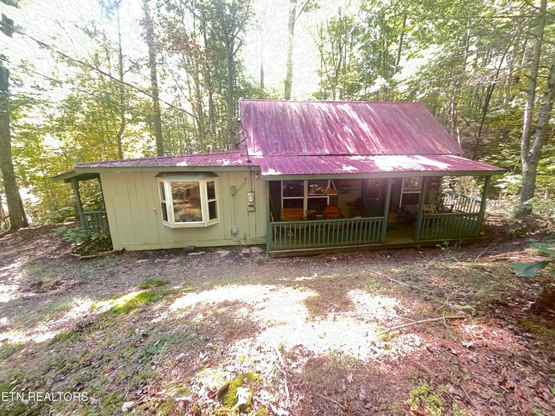 196 Roberts Ln, Tellico Plains, TN 37385