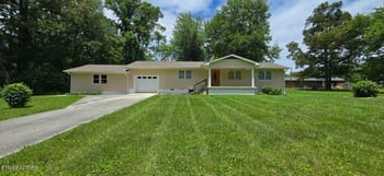 196 Shady Ln, Oneida, TN 37841