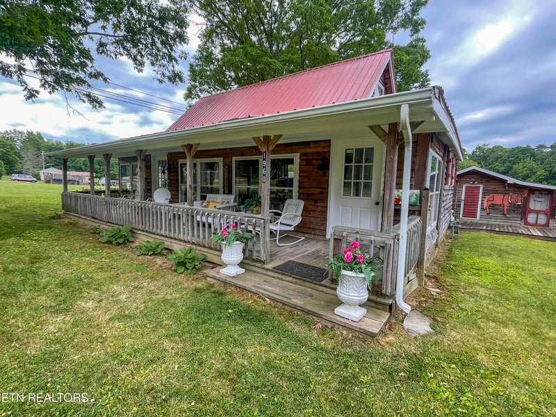 1960 Leffle Webb Rd, Crossville, TN 38572