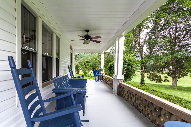 1966 Leadmine Bend, Sharps Chapel, TN 37866