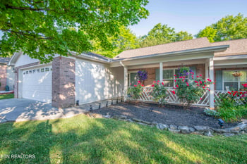 1966 Locarno Dr, Knoxville, TN 37914