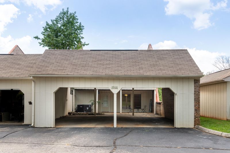 1966 Sequoyah Ave, Maryville, TN 37801
