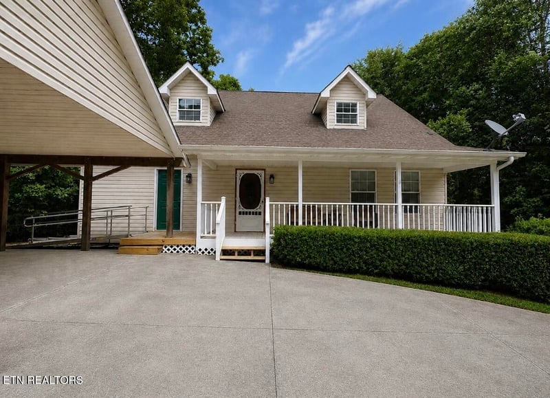 1968 Tranquility Ln, Sevierville, TN 37876