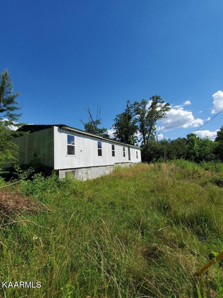 197 Beverly Ln, Lafollette, TN 37766