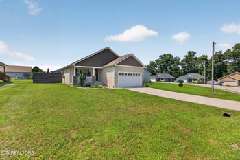 197 Panther Valley Rd, Crossville, TN 38555