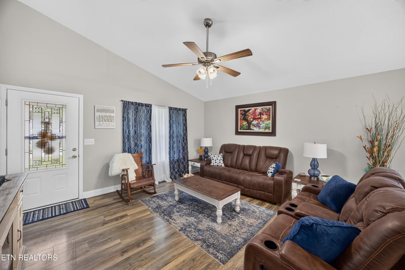 197 Panther Valley Rd, Crossville, TN 38555