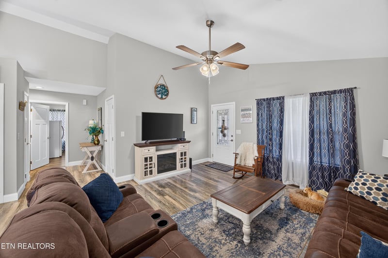 197 Panther Valley Rd, Crossville, TN 38555