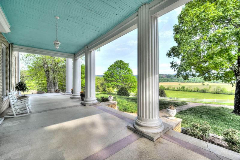 197 Scott Mansion Rd, Tellico Plains, TN 37385