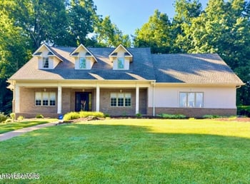 197 Whippoorwill Dr, Oak Ridge, TN 37830