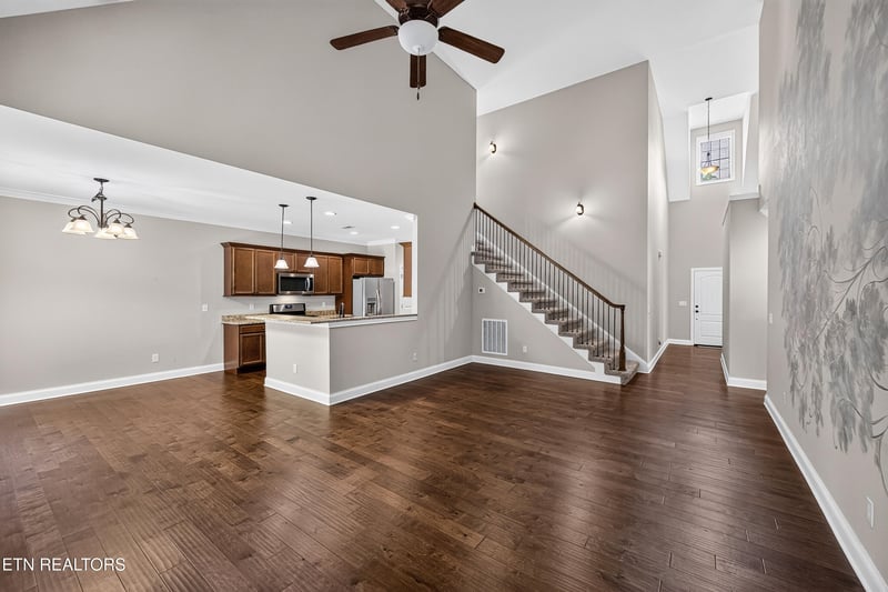 1972 Old Hickory Ln, Lenoir City, TN 37772