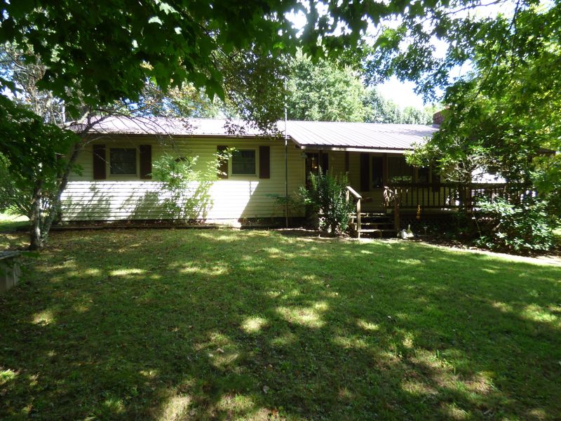 1976 Bowman Loop, Crossville, TN 38571